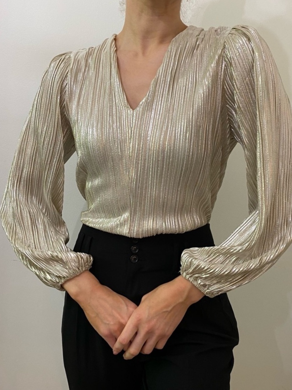 Vintage 90w Metallic Pleated V-Neck Long Sleeve Top - Champagne